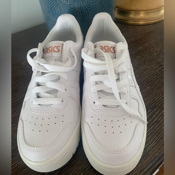 Asics Shoes - BRAND NEW/NEVER WORN: ASICS women’s Japan S platform sneakers (Size 7)